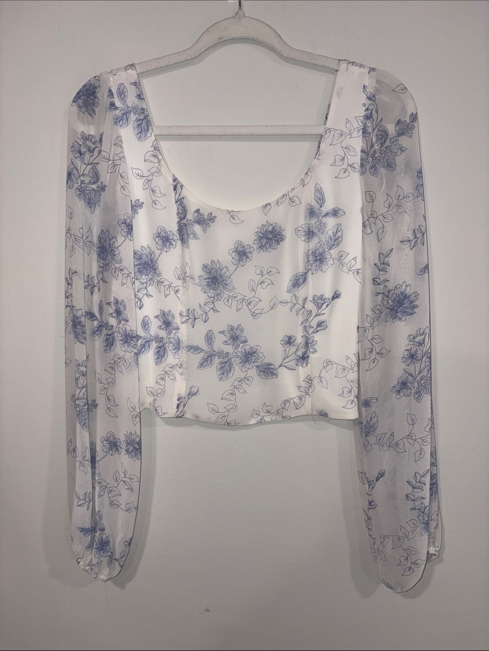 House of Harlow 1960 White Blouse with Blue Floral Print